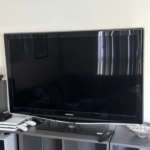 Samsung 45” TV