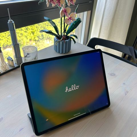 Ipad pro 12,9" 5th gen - pent brukt, selges rimelig