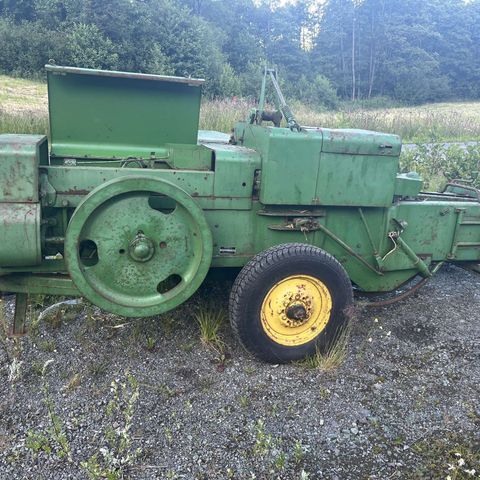 John deere 224 høypresse