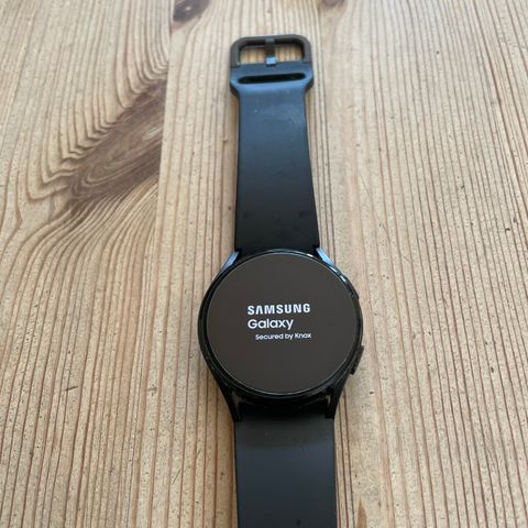 Samsung  Galaxy  Watch 4. 40 mm bk