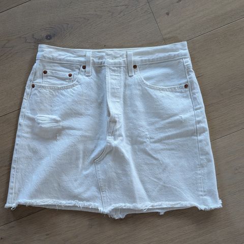 Levis skjørt str 30