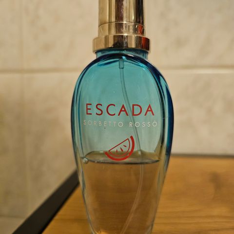 Escada Sorbetto Rosso