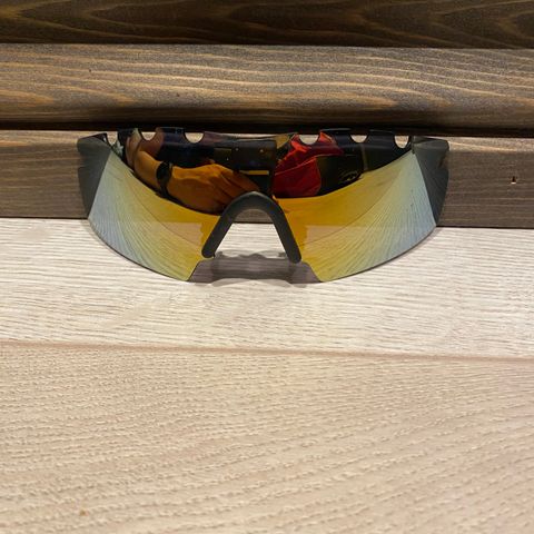 Oakley m frame (uoriginale glass) 24k gold