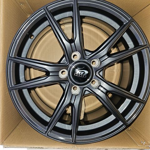 Vw 16" felgsett med nye dekk 205 55 16