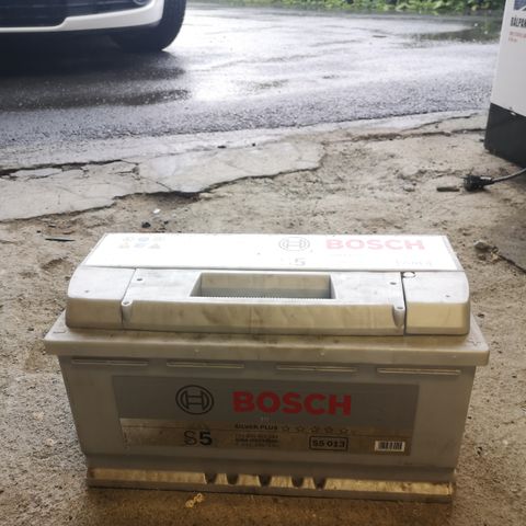 Bosch S5 013 12v 100ah startbatteri