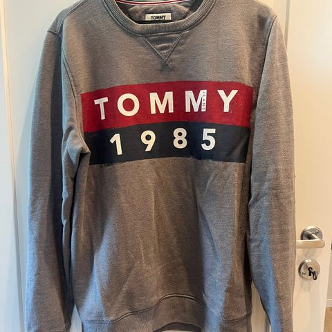 Tommy Jeans genser M