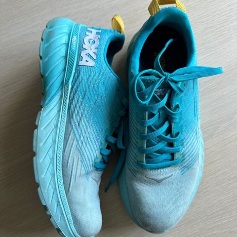 Hoka Mach 3