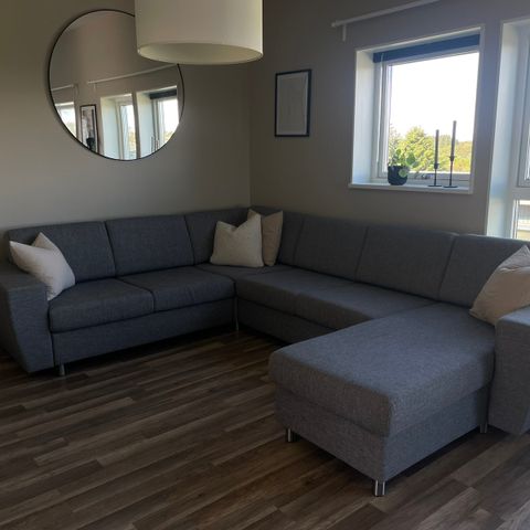 Hjellegjerde sofa