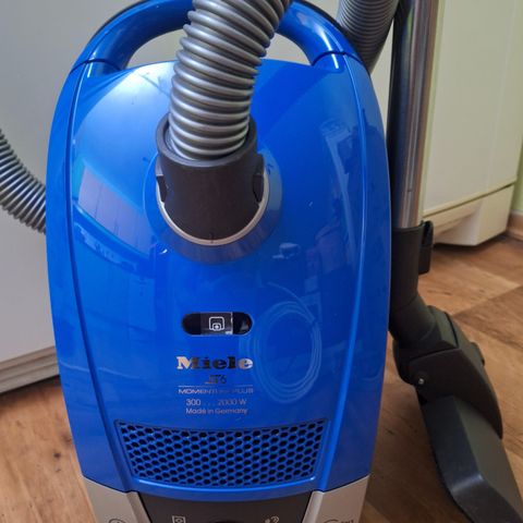 MIELE S6 MOMENTUM PLUS 2000W