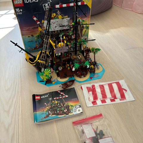 Lego Ideas 21322 Pirates of Barracuda Bay