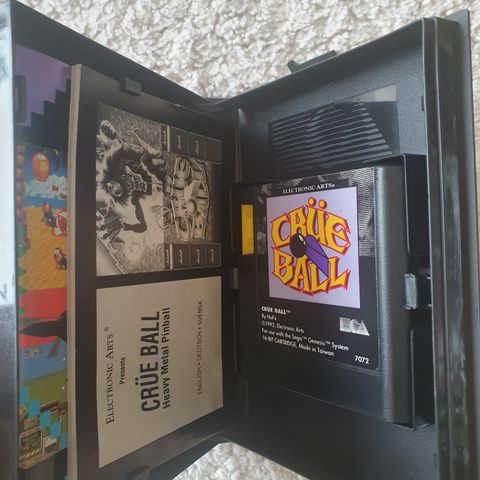 Crüe Ball: Heavy Metal Pinball - Sega Mega Drive