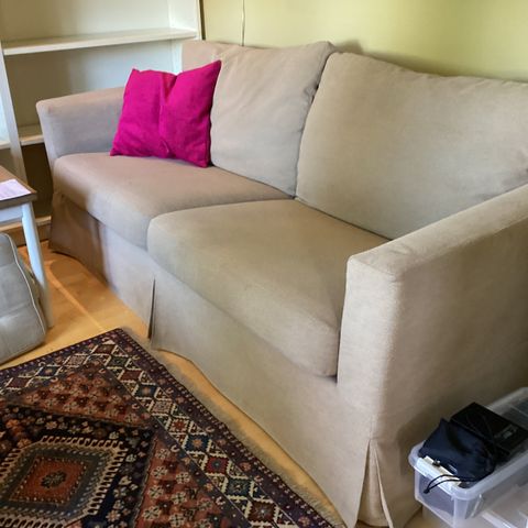 Sofa - beige, gis bort. Hurtig avgjørelse. Må hentes.