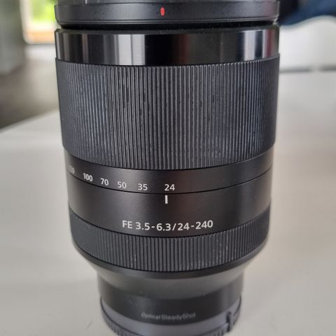 Sony FE 24-240 mm f/3,5-6.3 OSS