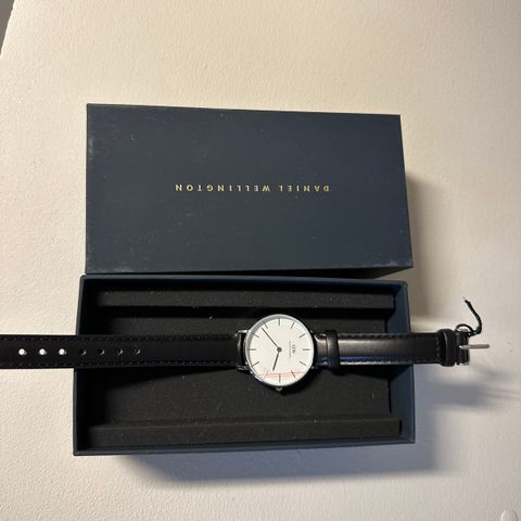 Daniel Wellington Sheffield Petite