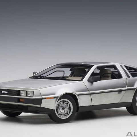 AUTOart - DeLorean DMC-12 (Satin Finish) - 1981 modell - skala 1:18