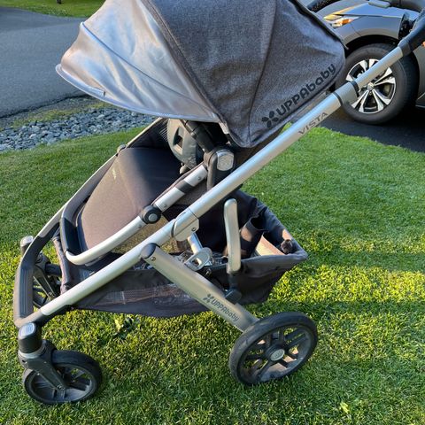 Komplett duovogn Uppababy Vista selges