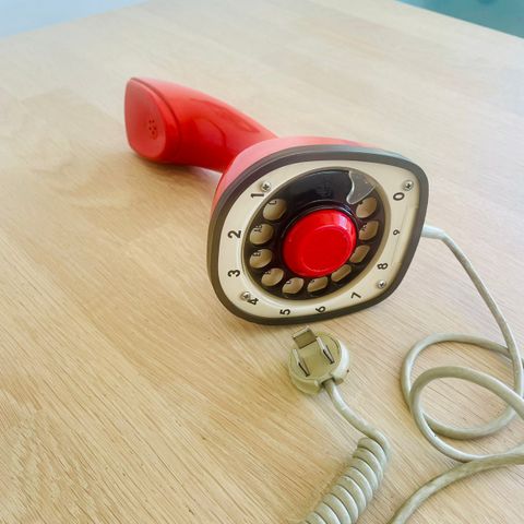 Rød Eriksson LM Telefon