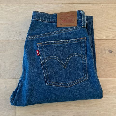 Levis 501 jeans