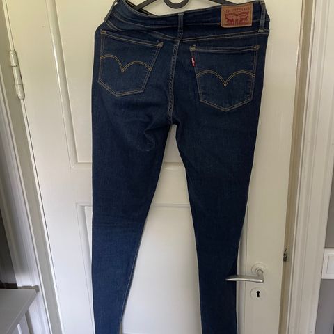 Levis str 26 og 34 i lengde