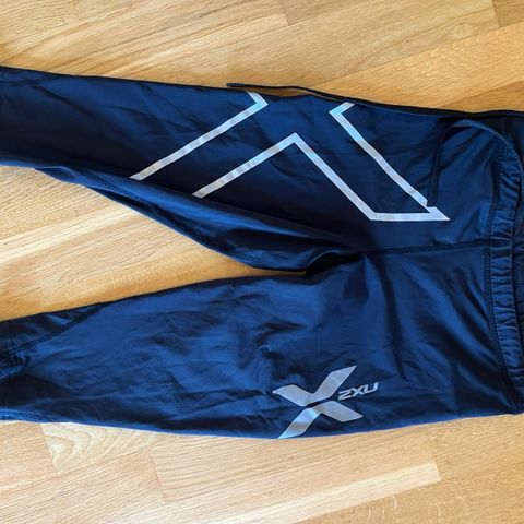 2XU tights kort