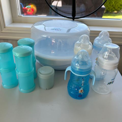 Philips avent sterilisator + 4 flasker + 7 beholdere