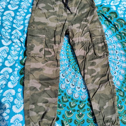 Army cargo pants str. 140