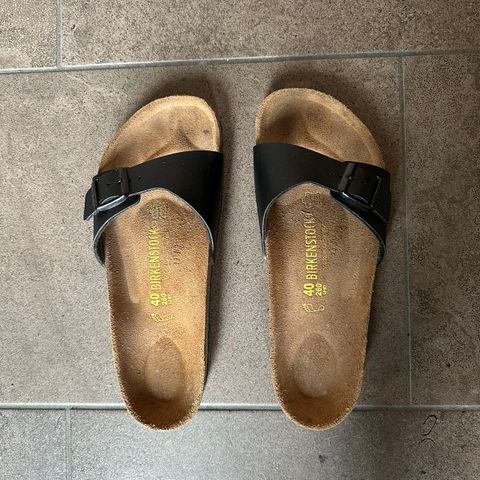 Birkenstock Madrid i svart skinn