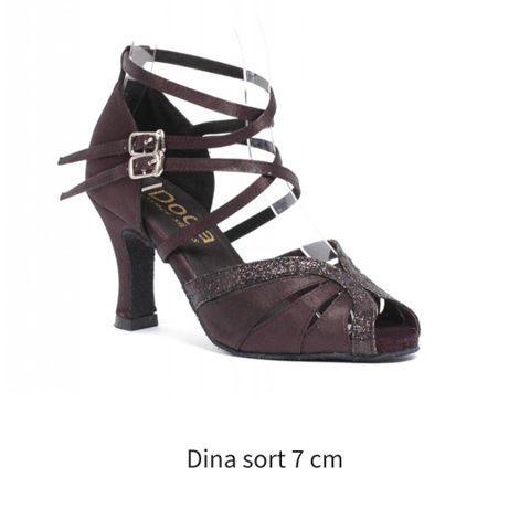 Doda Dance Shoe, Dina