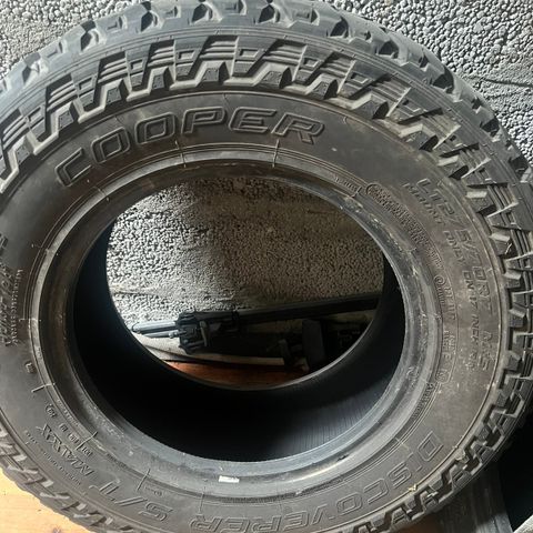 275/70r17 dekk