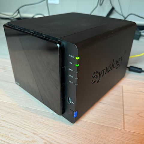 Synology DS916+ m/8gb ram