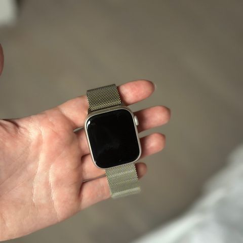 Apple Watch series 8