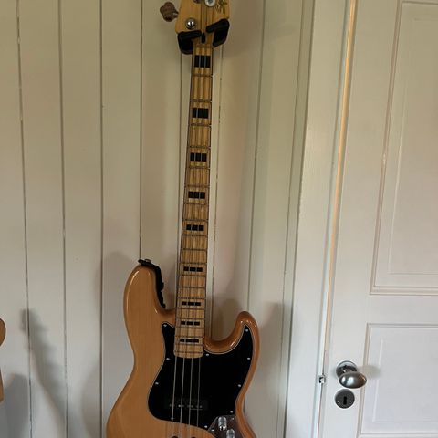 Squier jazz bass, Classic vibe - Ny pris!