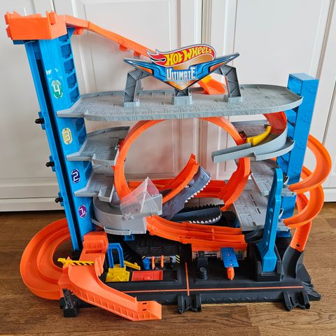 Hot Wheels ultimate loop garasjehus