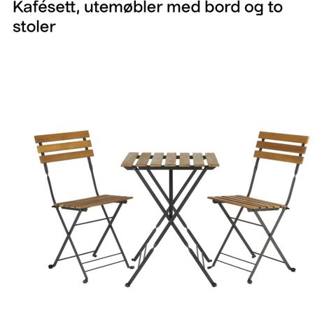 Kafésett med bord og to stolar