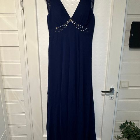 Ever Pretty kjole str UK 10, lekker blåfarge!