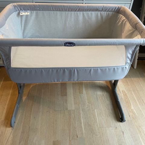 RESERVERT - Chicco next 2 me bedside crib