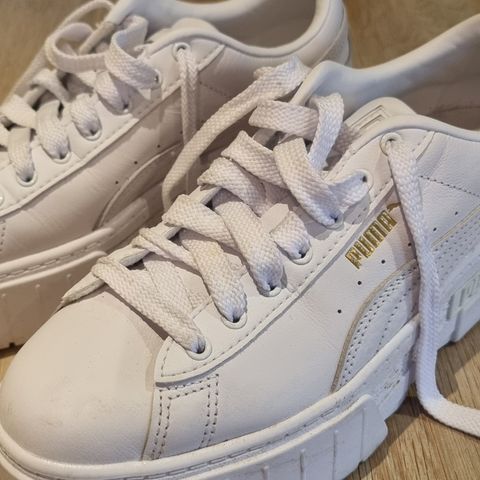 Puma Sneakers