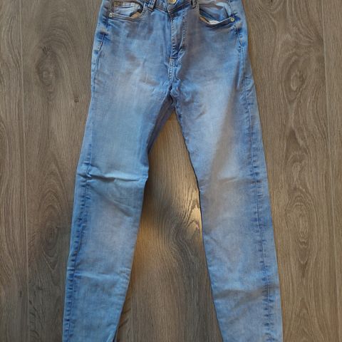 FB Sister jeans