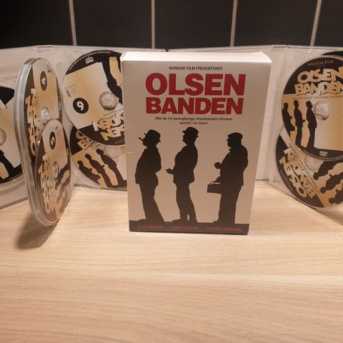 Komplett pakke med Olsenbanden - 14 dvd filmer selges kr 500,-