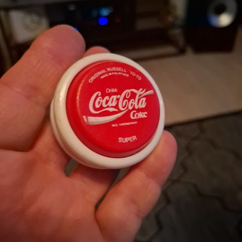 Coca-Cola yo-yo super white