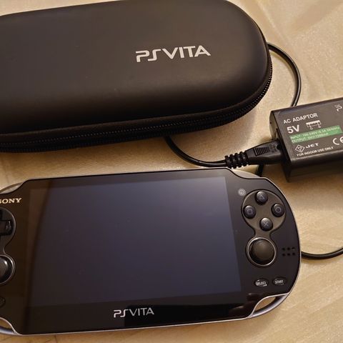 PlayStation Vita PCH-1004