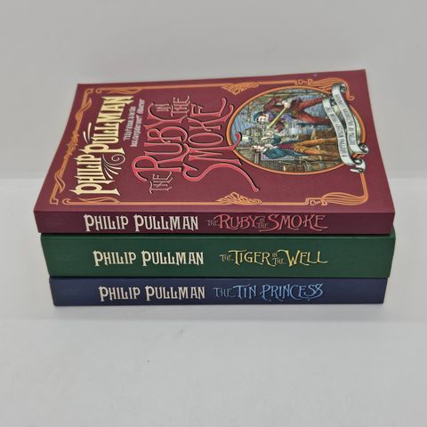 3 stk Philip Pullman pocket bøker