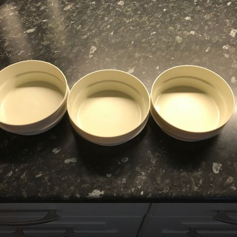 3 stk gamle tupperware påleggsbokser uten lokk