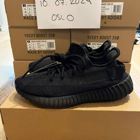 Adidas Yeezy 350 V2 Onyx Str.38 / UK5