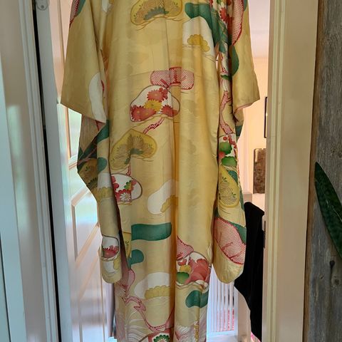 Vintage Japansk kimono i 100% silke