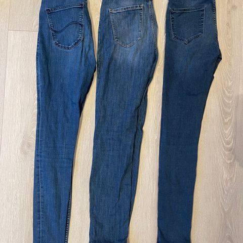 Diverse jeans Str. S selges samlet