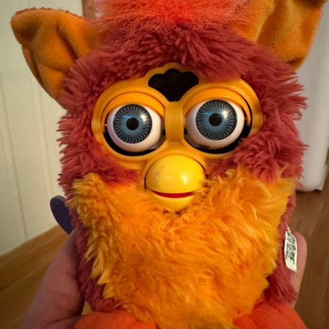 Vintage Furby selges HBO 300 kr