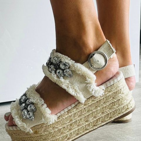 Nydelige sandaler m strass