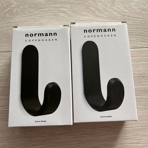 Normann Copenhagen Curve Hook