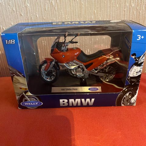 NY MOTORSYKKEL; Merke " BMW" 1997 F650 i orig.pakning